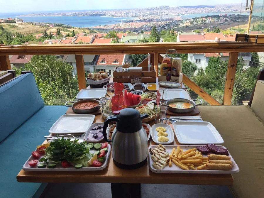 Serpme Kahvaltı